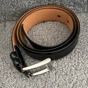 Elegant Black and Tan Leather Belt